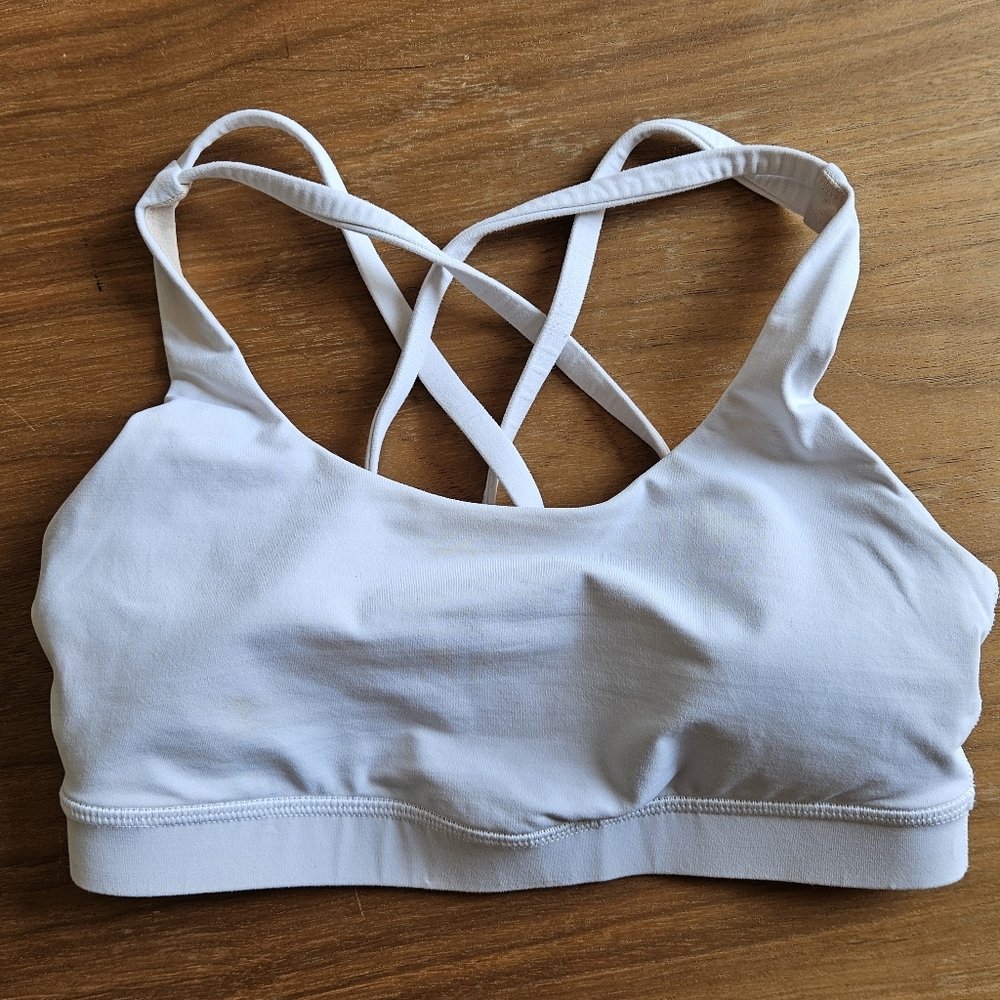 Lululemon Sports Bra. Size 4. Very Comfortable. Great Condition. White.